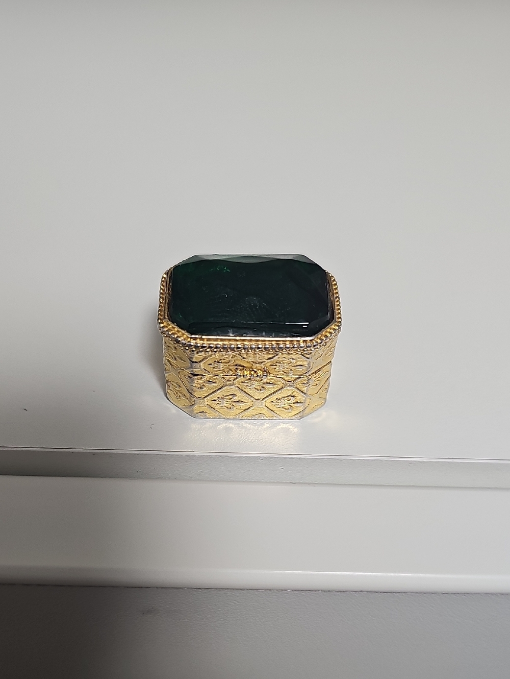 Vintage Decorative Gold Trinket Box with Emerald Green Gem Lid
